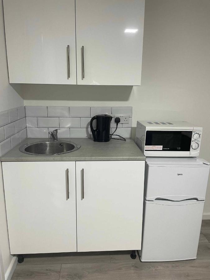 Studio Flat Private Bathroom Wc And Kitchenette Londra Dış mekan fotoğraf